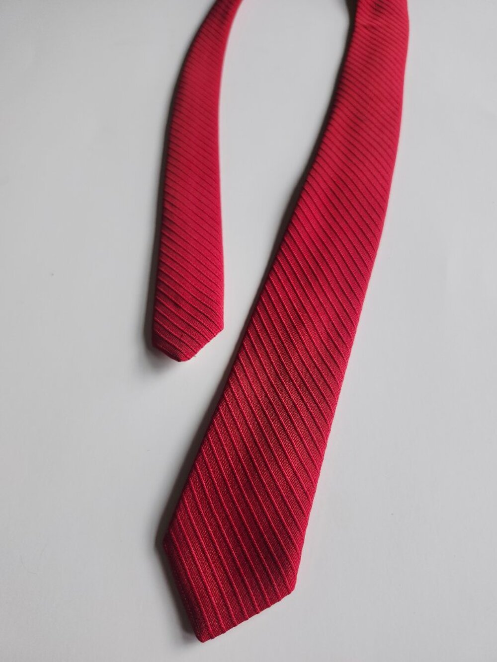 VOGUE Vintage Slim Solid Red Colour Block Woven Neck Tie